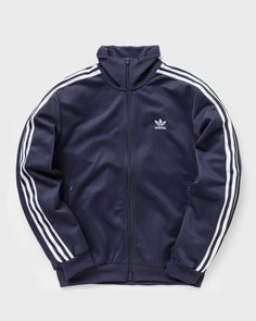 Up for sale is a brand new men’s adidas Adicolor Classics Beckenbauer Track Top Jacket in Shadow Navy in a Size Small. Style # HB9445. Retail is $80. New with tags attached. Details and measurements below. Please see pictures for a better understanding and ask any questions prior to purchasing as I do not accept returns. Thank you! Measurements (approximate in inches) Chest (pit to pit) - 19.5” Length (center back collar seam to hemline) - 26.5” Sleeves (shoulder seam to wrist) - 25.5” DETAILS Article Number: HB9445 Gender: Men Color: Shadow Navy Material: Main: 52% Cotton, 48% Recycled Polyester Rib: 95% Recycled Polyester, 5% Elastane Adidas Jacket Outfit Street Style, Adidas Jacket Outfit, Adidas Adicolor, Adidas Track Jacket, Adidas Track, Track Jacket, New Man, Track Jackets, Adidas Men