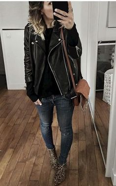 Old Sneakers, Be Girly, Fashion Moodboard, Cozy Winter Outfits, Fashion Goals, Boyfriend Jean, Mode Casual, Outfits Ideas