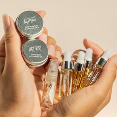 Get ready to try out a new skincare routine with the Activist Collective skincare sample set! With 7 pieces including 3 cleansers, 1 toner, 2 serums, and 1 oil, this starter kit is perfect for trying out their natural and effective products. Made in California, these items are 100% vegan and cruelty-free, and 5% of the proceeds go toward environmental causes. Plus, their quirky and playful packaging is made from recyclable materials. So go ahead, pamper your skin while also being kind to the pla Travel Skincare Kit, Itchy Feet Remedy, Cracked Feet Remedies, Dry Feet Remedies, Refillable Packaging, Cracked Heel Remedies, Ricinus Oil, Zero Waste Skincare, Healing Water