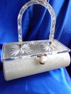 VINTAGE CREAM COLOR MARBLEIZED LUCITE WITH CLEAR CARVED FLORAL CUT LID AND ETCH! Lucite Jewelry, Vintage Evening Bags, Etched Designs, Novelty Bags, Handbag Heaven, Vintage Purses, Vintage Lucite, Vintage Purse, Purse Accessories