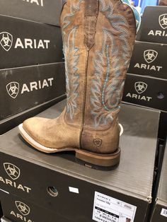 Contry Boots, Countey Boots, Womens Weatern Boots, Country Athestic Boots, Cowgirl Boots Aesthetic, Cowboy Boots Aesthetic, Womens Cowgirl Boots Yeehawcowboy.com