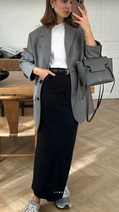 Blazer Gray Outfit, Outfits With Gray Blazer, Pencil Long Skirt Outfits, Blazer Outfit With Dress, Sideline Reporter Outfits, Networking Event Outfit, Event Outfit Ideas, Corporate Baddie Outfits, Elegance Dress