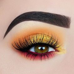 Kc Chiefs Eye Makeup, Kansas City Chiefs Makeup Ideas, Care Bear Makeup, Autumn Eye Makeup, Kid Makeup, Esthetician Tips, Trucco Glam, Dreams Manifest, Yellow Eye Makeup