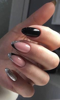 Nail Fashion Trends, Black And White Nail, Creative Nail Designs, White Nail, Beach Nails, Elegant Nails, French Tip Nails, Creative Nails