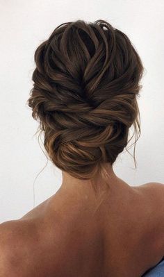 Chignon Simple, Prom Braid, Twisted Bun, Sanggul Modern, Simple Updo, Wedding Hair Half, Girls Hairstyles Easy, Prom 2023, Bridal Hair Updo