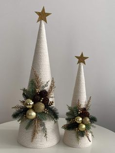 Christmas Decorations Diy Crafts, Christmas Decorations Cheap, Handmade Christmas Crafts, Christmas Tree Crafts, Holiday Crafts Christmas, Christmas Ornament Crafts, Christmas Centerpieces, Christmas Deco