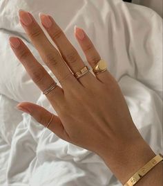 Designer Rings Aesthetic, Ring Stacking Aesthetic, Rings On Every Finger Aesthetic, Simple Ring Stacking Ideas, Gold Rings Styling, Designer Ring Stack, Minimal Ring Stack, Gold And Silver Rings Together, Classy Ring Stack