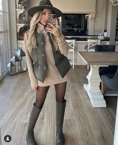 Spring Outfit Ideas, Skirt Trends, Cute Spring Outfits, Street Style Trends, Lovely Clothes, Cute Spring, Cute Fall Outfits, Style Trends, Looks Style