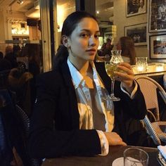 Outfit Chic, Autumn Style, Old Money Aesthetic, Rich Girl, Instagram Inspo, French Girl, Jeans Boyfriend, Fashion Outfit, Gossip Girl