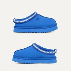 Brand New Big Kids Size+1.5=Womens Size Ugg Slippers Blue, Colorful Uggs, Blue Uggs, Ugg Classic Mini Boot, Cute Casual Shoes, Christmas Lists, Ugg Tazz