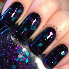 Nail Polish Black, Black Nails With Glitter, Black Acrylic Nails, Nail Effects, Black Nail Art, Purple Nail, Indie Nail Polish, Black And Purple