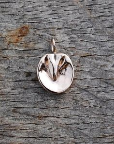 Sterling silver or 9ct gold handcrafted bare hoof pendant 14mm .Comes with a matching jump ring attached, silver comes with an 18" sterling silver chain.Silver is genuine 925 sterling Gold is  hallmarked Custom option is for the hoof to be carved from a photo of your OWN horses hoof- message me with photos if you choose that option.Can be letter stamped on reverse with up to 3 letters Horse Hoof, Horse Memorial, Memorial Ideas, Horse Ring, Surf Jewelry, Country Jewelry, Equestrian Jewelry, Gold Horse, Cowgirl Jewelry