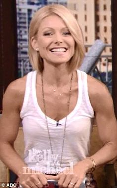 Kelly Ripa Haircut, Haircuts 2014, Sleek Bob, Short Bob Haircuts, New Haircuts, Bob Haircuts, Short Bob Hairstyles