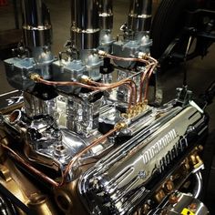 an image of a very nice looking engine