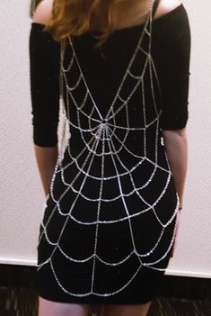 I wanted the dress venetia wears in saltburn so I made it out of chains. Cobweb Clothes, Pop Tab Belt, Spider Web Clothing, Spider Wedding Dress, Arachne Costume, Saltburn Fashion, High Fashion Witch, Spider Themed Outfit, Cobweb Dress