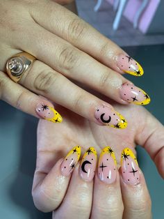 Aesthetic Nail Art, Aesthetic Nail, Retro Nails, Hair Skin Nails, Manicure E Pedicure