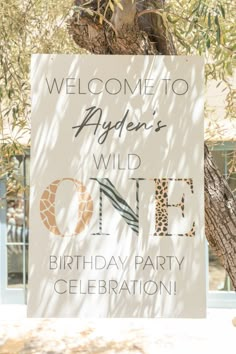 Ayden's "Wild ONE" | Animal themed birthday party by Parisa Kaprealian Boho Safari Cake, Boho Wild One Birthday, Wild First Birthday, Animal Themed Birthday Party, Jungle Thema, Animal Theme Birthday, Wild Birthday Party