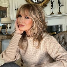 Women’s Mid Length Hair Styles, Beige Hair With Blonde Highlights, Haircolor Ideas For Women Over 60, Womens Hair Styles 2023, Hair Styles For Late 30’s, Medium Length Shag Hair Styles, Hairstyles From The 80s For Women, Jaqueline Smith Hair, Low Maintenance Grey Blending