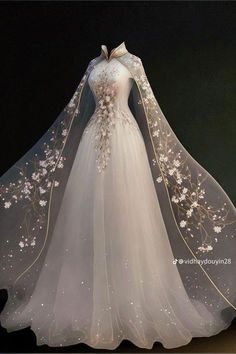 Chest Covered Wedding Dress, Fantasy Wedding Dress Art, Armor Wedding Dress, Magical Dresses Fairytale, Fantasy Ball Gowns, White Fantasy Dress, Fantasy Dress Queens, Fantasy Queen Dress