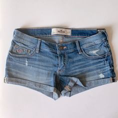 Low Rise Low Waisted Denim Shorts, Low Rise Shorts Outfits, Low Waisted Shorts, Low Waist Shorts, Low Rise Denim Shorts, Cute Jean Shorts, Low Rise Jean Shorts, Hollister Jean Shorts, Summer Bottoms