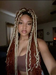 Short Passion Twists Hairstyle With Beads, Red And Blonde Passion Twist, Ginger And Blonde Island Twist, Blond Twist Braids Hairstyles, Red Island Twist Hairstyle, Blonde Passion Twists Hairstyle, Brown Hair With Highlights Braids, Braids Color Combo Ideas, Colorful Passion Twists