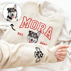 Custom Embroidered Dog Sweatshirt from Your Photo, Personalized Dog Face with Dog Name Hoodie, Custom Embroidery Dog Lover Crewneck Sweater 😍 Looking for the heartfelt and unique gift? Our CUSTOM Pet portrait apparel from photo is the great choice for those special moments--Valentine's Day, birthdays, Mother's Day, Father's Day, Christmas or any occasions. Imagine the joy on their face when they receive a personalized T-shirt, Hoodie, or Sweatshirt, adorned with custom embroidery just for them. Custom Christmas Sweater, Embroidery Dog, Custom Dog Shirts, Dog Embroidery, Embroidered Dog, Mom Sweater, Dog Products, Dog Sweatshirt, Dog Sweaters