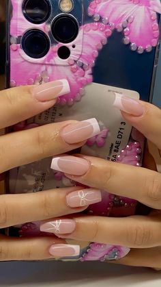 Summer Acrylic Nails Square French Tip, Frenchie Nail Ideas, Nail Design Ring Finger, Gel Nails On Natural Nails, Short French Tip Nails, Nail Tip Designs, Cute Simple Nails, Casual Nails