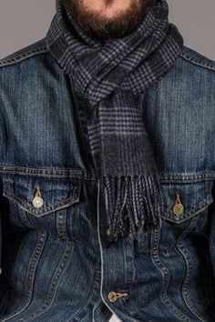 Denim jacket Rock Outfit Men, Rock Outfit, Scarf Men, Mens Scarves, Well Dressed, Mens Fashion Casual