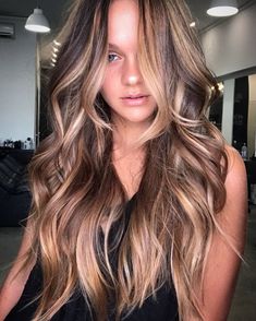 Hot Shot Warm Balayage Finalists 2019 – Behindthechair.com Natural Hair Care Regimen, Bronde Balayage, Hair Care Regimen, Crimped Hair, Natural Wavy Hair, Looks Party, Winter Hair Color, Hair Balayage