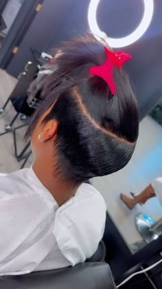 Shave Sides Hairstyles, Shaved Side Hairstyles Black Women, Shaved Hair Designs For Women, Hair Shaved On One Side, Quick Weave Hairstyles Bobs, Short Hair Shaved Sides, Short Curly Weave Hairstyles, Hair Shaved Sides, Long Hair Shaved Sides