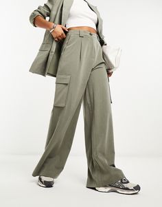 Trousers & Leggings by ASOS DESIGN These are going to be *well loved* High rise Belt loops Functional pocket Wide leg Khaki Fashion, Cargo Trousers, Khaki Green, Summer Essentials, Body Fit, Jeans Shop, Trousers Women, Pants Leggings, Cargo Pants