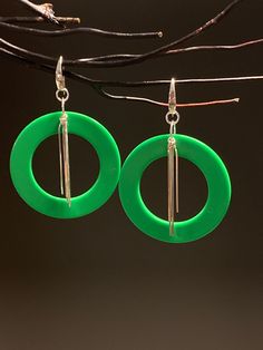 These Green Vintage Lucite earrings are designed to be lightweight and comfortable on the ears, allowing you to effortlessly incorporate them into your daily style. They can easily transition from day to night, complementing both casual and formal outfits. Whether you're dressing up for a night out or adding a touch of elegance to your everyday look, these earrings are the perfect accessory. Pink Wrapping Paper, Vintage Kelly, Liquid Silver, Key West Fl, Satin Bags, Formal Outfits, Bright Spring, Fun Fun, Vintage Lucite