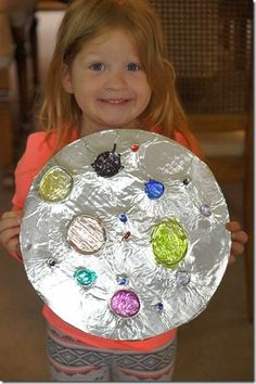 aluminum foil art for kids Astronaut Art Project, Solar Planets, Planets Activities, Space Art Projects, Planet Crafts, Letter Learning, Space Crafts For Kids