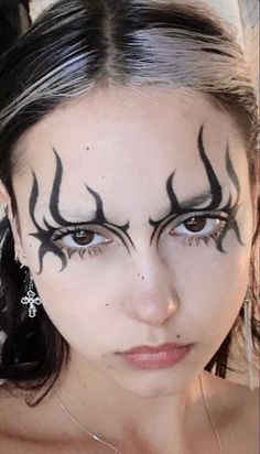 Punk Makeup, Bold Makeup Looks, Alt Makeup, Rave Makeup, Graphic Makeup, Swag Makeup, Alternative Makeup, Edgy Makeup, Gothic Makeup