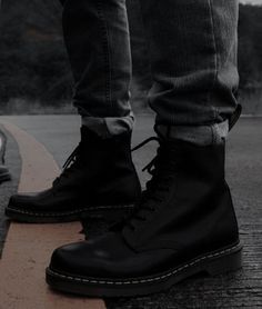 Aesthetic Men Black, Aesthetic Combat Boots, Black Boots Aesthetic, Men Black Boots, Combat Boots Aesthetic, Mechanics Aesthetic, Boots Aesthetic, Combat Boot Outfit, Dr Martens Outfit