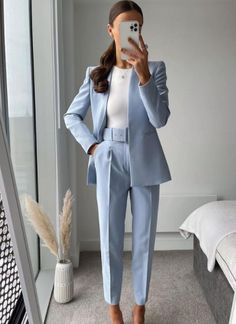 Chic Bridal Shower Outfits Guest, Office Outfits Women Ceo, Modern Professional Outfits Women Business, Spring Lawyer Outfits, Monochromatic Office Outfit, Glam Style Aesthetic, Pretty Uniform, Female Suit, Business Clothes