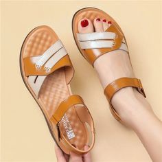 Sandal Kulit, Summer Shoes Sandals, Shoe Makeover, Urban Shoes, Simple Sandals