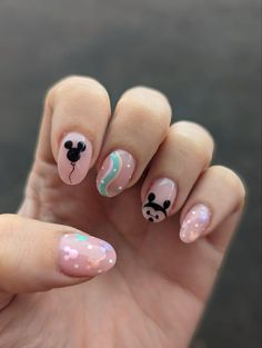 Gel Nails Ideas Disney, Simple Nails Disney, Disney Nail Designs Short Nails, Nail Disney Designs, Disney Parks Nails, Disney Nails Acrylic Short, Disney Press On Nails, Kid Disney Nails, Easy Disney Nail Designs