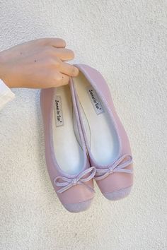 These delicate ballet flats feature a contrasting texture and are adorned with a charming bow Pink Ballet Flats With Bow For Party, Pink Ballet Flats With Bow For Spring, Pink Bow Ballet Flats For Spring, Pink Spring Ballet Flats With Bow, Pink Party Ballet Flats With Bow, Feminine Pink Ballet Flats, Feminine Pink Ballet Flats With Bow, Pink Ballet Flats With Bow, Pink Feminine Ballet Flats With Flat Heel