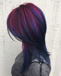 Purple And Blue Hair, Directions Hair Colour, Hair Colorful, 50 Hair, Dark Colours, Hair Color Purple, Hair Color Blue, Hair Color And Cut, Hair Dye Colors