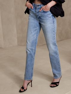 The Straight Jean | Banana Republic Vintage Straight Leg Jeans Outfits, Best Straight Leg Jeans For Women, High Rise Straight Jeans Outfit, Slim Straight Jeans Outfit, Slim Jeans Outfit, Straight Jeans Women, Straight Leg Jeans Outfits, Outfits Con Jeans, Happy Clothes