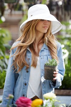 Handmade from lightweight and breathable cotton and branded with terrain exclusive details, this colorful crusher hat is perfect for a day at the beach or in the garden. Packable construction pairs with UPF 50 sun protection and an inner drawstring to assure a comfortable fit. | Cotton Crusher Hat in White at Terrain Engineer Hat, Plaid Bucket Hat, Garden Boots, Gardening Outfit, Banana Republic Jeans, Gardening Gloves, Lace Inset, Day At The Beach, Sun Hat