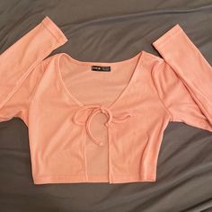 Never Worn Pink Long Sleeve Sleeveless Pullover, Levi Jeans 501, Pink Long Sleeve, Distressed Black Jeans, Polo Dress, Wear Pink, Crop Shirt, Long Sleeve Bodysuit, School Outfits