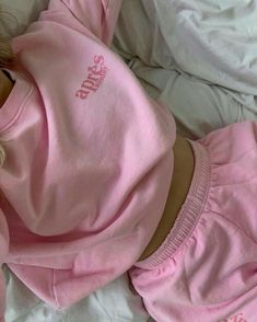 lazy sunday Mode Ulzzang, Mode Rose, Foto Poses, Pink Girly Things, Pink Vibes, Everything Pink, Pink Outfits, Look Casual, Looks Style