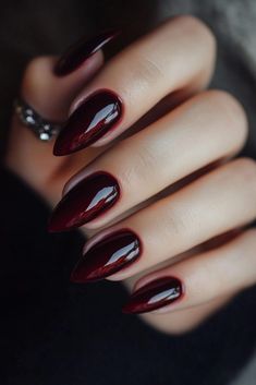 Burgundy Nails Matte And Glossy, Black Chrome Nails Halloween, Darkest Red Nails, Red Black Nails Ideas, Black Maroon Nails, Black Cherry Red Nails, Chrome Dark Nails, Fall Metallic Nails, Black And Red Matte Nails