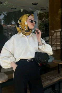 Outfit Ideas Hijab, Bridal Makeup Images, Bead Embroidery Tutorial, Old Money Style, Neutral Outfit, Casual Style Outfits