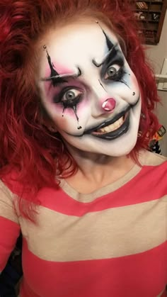 Macabre Makeup, Evil Clown Makeup, Pretty Clown, Jester Makeup, Sfx Ideas, Scary Clown Face, Creepy Clown Makeup, Clown Face Paint, Circus Makeup