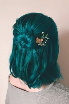 Emerald Green Hair, 2020 Hairstyles, Dyed Hair Inspiration, Penteado Cabelo Curto, Short Haircut, Hair Dye Colors, Hair Inspiration Color