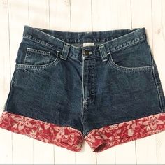 You Probably Won’t Come Across These Very Often! I Absolutely Love These Vintage Shorts And They Are High Wasted. In Excellent Condition! Vintage Shorts, High Waist, Motion, Color Blue, High Waisted, Womens Shorts, Red, Women Shopping, Blue