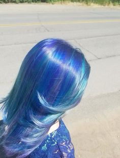 All Over Blue Hair Color, Dark Blue Hair Light Blue Highlights, Dyed Hair On Curly Hair, Cute Hair Ideas Color, Multi Blue Hair, Blue Hair With Blue Highlights, Full Dyed Hair, Light And Dark Blue Hair, One Color Hair Dye